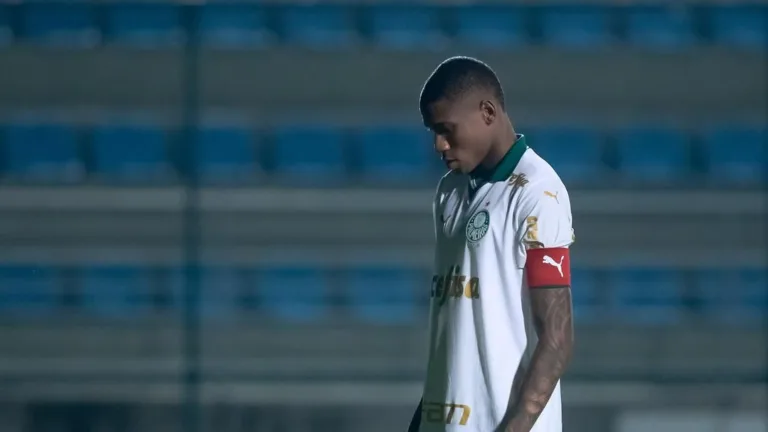 Patrick em ação com a camisa do Palmeiras (Foto: Reprodução/Redes sociais)