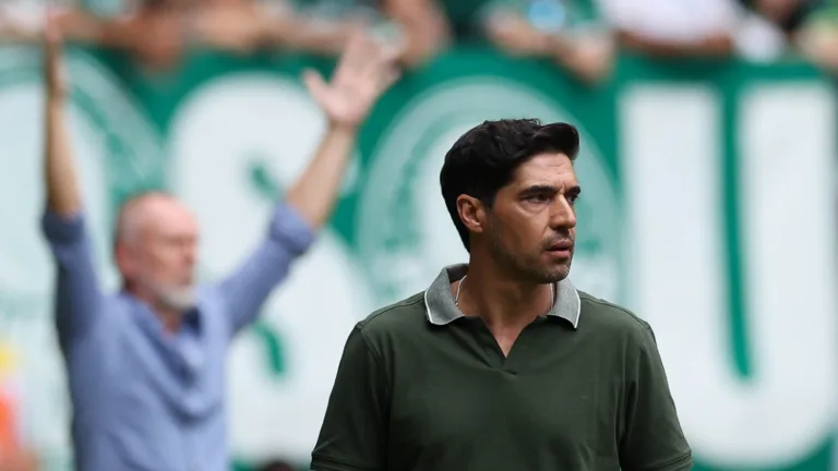 Abel Ferreira no duelo entre Palmeiras e Fluminense, no Allianz Parque (Foto: cesar Greco / Palmeiras) 