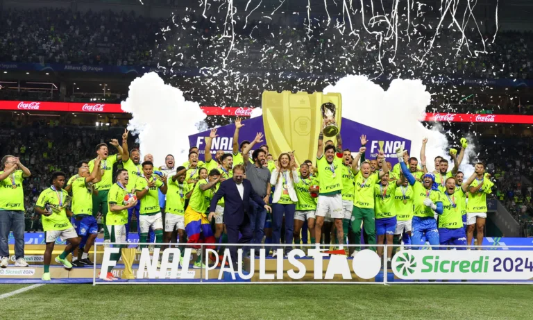 Após vencer o Santos por 2 a 1 no placar agregado, o Palmeiras levantou seu 26° título do Campeonato Paulista, o terceiro consecutivo. (Foto: Cesar Greco/Palmeiras)