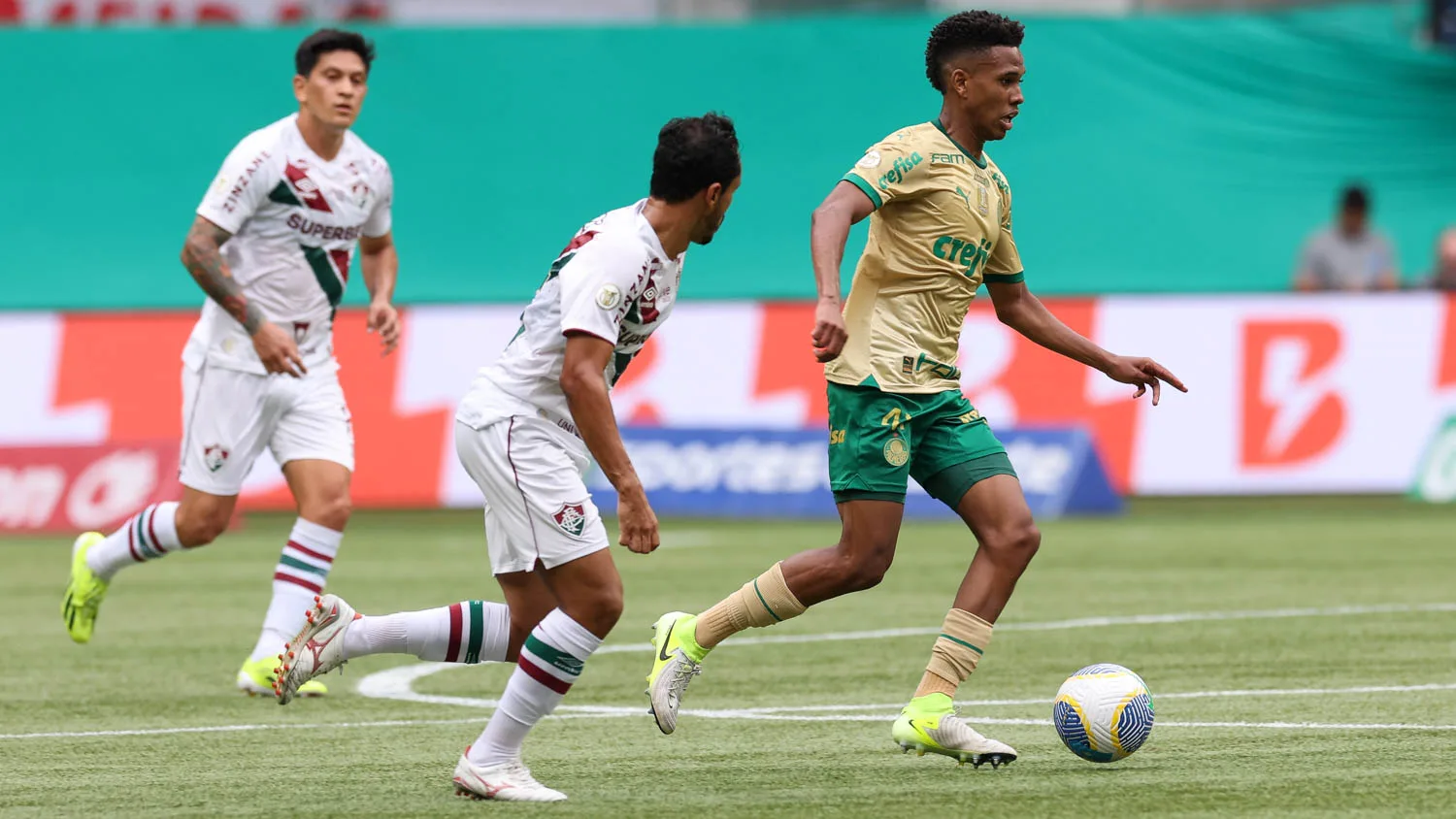 Estêvão em ação pelo Palmeiras (Foto: Cesar Greco / Palmeiras) 