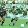 Evair, Viola, Cléber (com a bola) e Flávio Conceição durante a final do Brasileirão de 1994 (Foto: Gazeta Press)