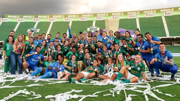 No Feminino, o Palmeiras foi campeão do Paulistão diante do Corinthians, nos pênaltis, e chegou a sua terceira conquista da competição. No Brasileiro, caiu na semifinal para o rival de Itaquera. (Foto: Fabio Menotti/Palmeiras)