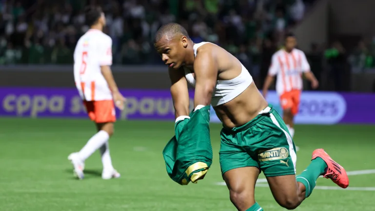 Márcio Vitor em ação pelo Palmeiras na Copinha (Foto: Fábio Menotti) 