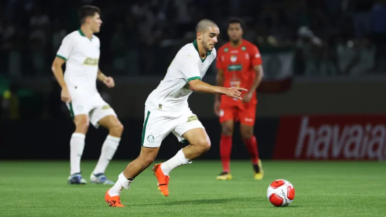 Figueiredo em ação pelo Palmeiras Sub-20 (Foto: Fabio Menotti) 