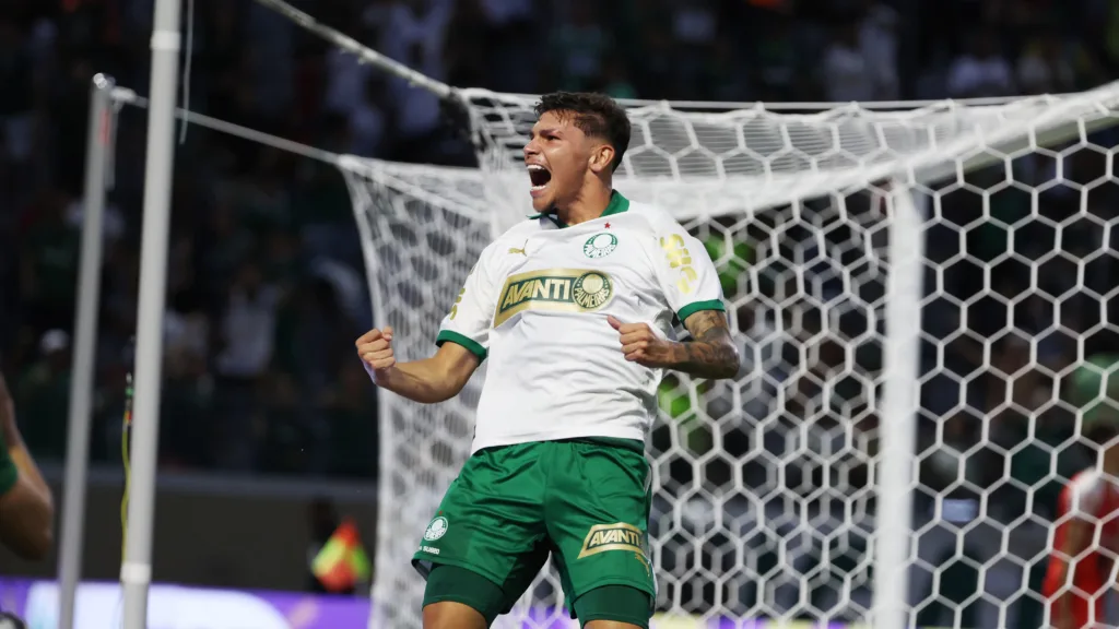 Erick Belé em ação pelo Palmeiras Sub-20 na Copinha (Fábio Menotti) Erick Belé em ação pelo Palmeiras Sub-20 na Copinha (Fábio Menotti)