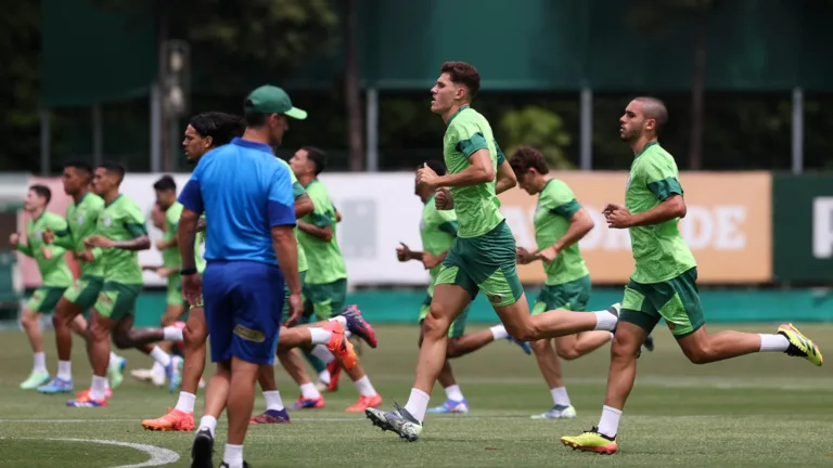 Treinamento do Palmeiras na Academia de futebol, em São Paulo (Foto: Cesar Greco) 