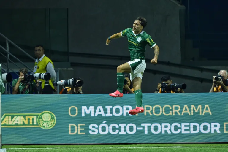 Maurício em ação pelo Palmeiras (Foto:Renato Pizzuto/Ag. Paulistão)