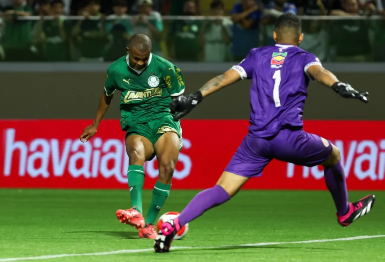 Márcio Vitor em ação pelo Palmeiras Sub-20 na Copinha (Foto: Fábio Menotti) 