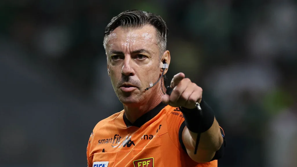 Raphael Claus apitou o Dérbi no Allianz Parque (Foto: Cesar Greco/Palmeiras)