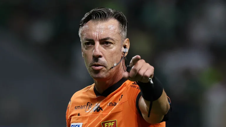 Raphael Claus apitou o Dérbi no Allianz Parque (Foto: Cesar Greco/Palmeiras)