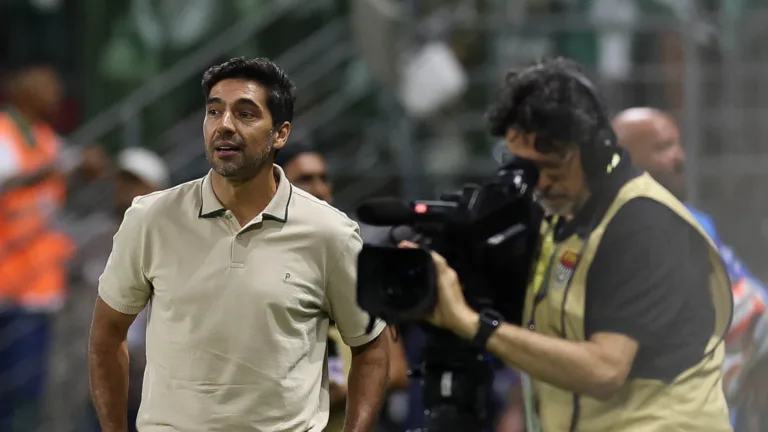 Abel Ferreira no comando do Palmeiras (Foto: Cesar Greco)