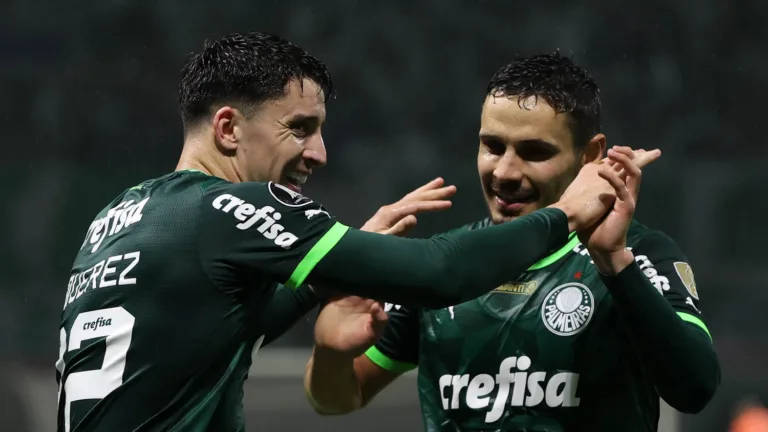 Piquerez e Veiga gostam de jogos grandes no Palmeiras (Foto: Cesar Greco/Palmeiras)