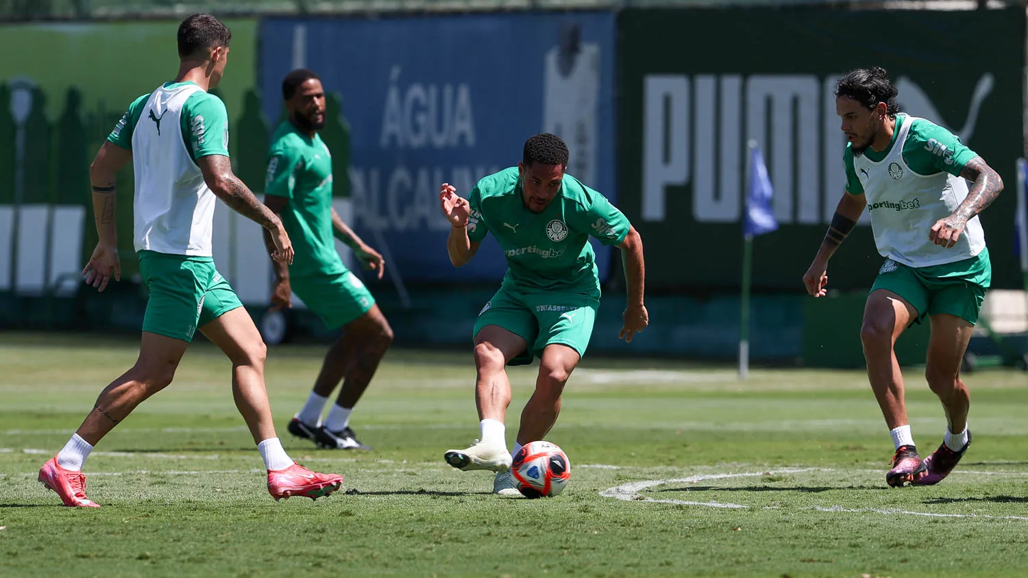 Palmeiras treina na Academia de Futebol (Foto: Cesar Greco/Palmeiras/by Canon)