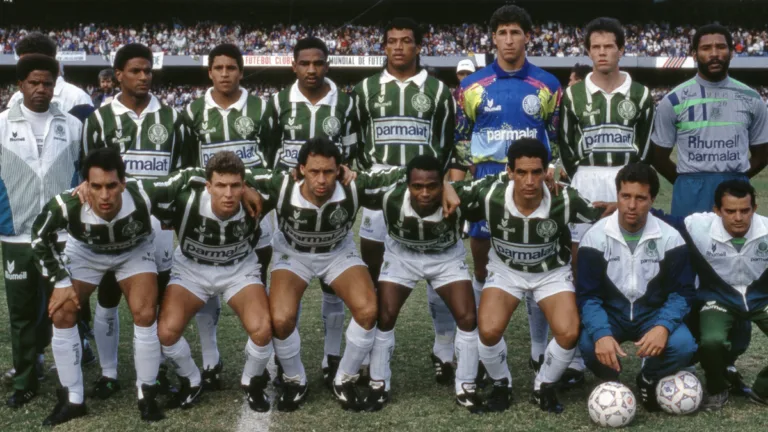 Em pé (esq. à dir): Mazinho, Roberto Carlos, César Sampaio, Tonhão, Sérgio e Antônio Carlos. Agachados (esq. à dir,): Edmundo, Daniel Frasson, Evair, Edílson e Zinho (Foto: Reprodução)