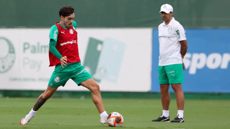 O jogador Mauricio, da SE Palmeiras, durante treinamento, na Academia de Futebol. (Foto: Cesar Greco/Palmeiras/by Canon)