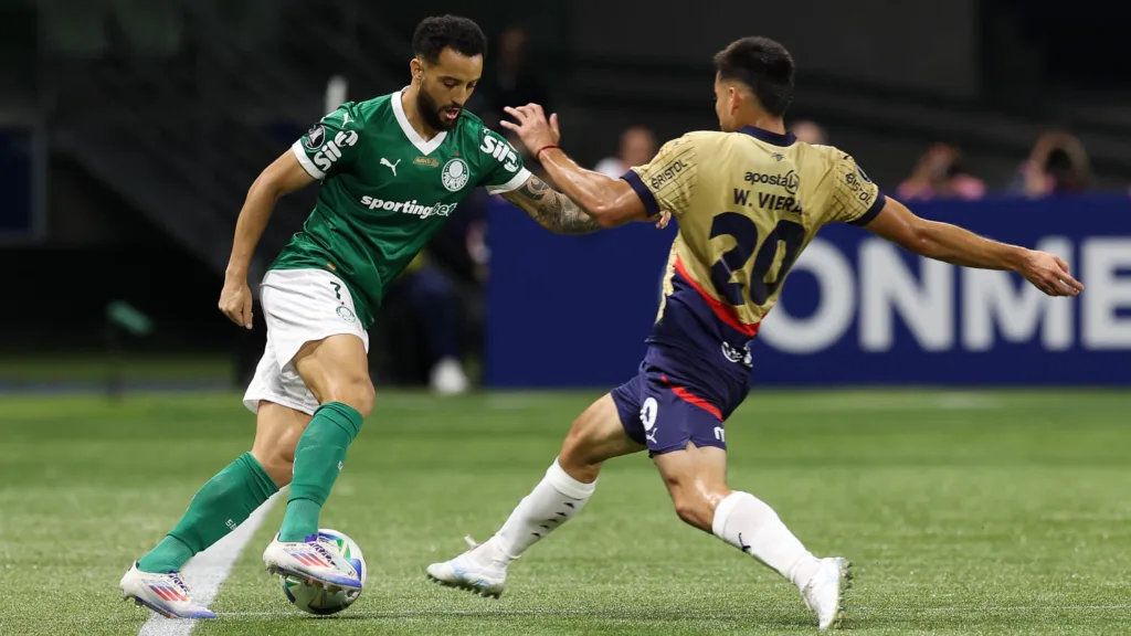 Felipe Anderson em ação pelo Palmeiras (Foto: Cesar Greco)