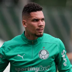 O jogador Paulinho, da SE Palmeiras, durante treinamento, na Academia de Futebol. (Foto: Cesar Greco/Palmeiras/by Canon)