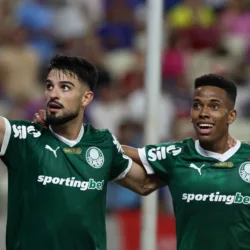 Flaco López e Estêvão em ação pelo Palmeiras (Foto: Cesar Greco/Palmeiras)