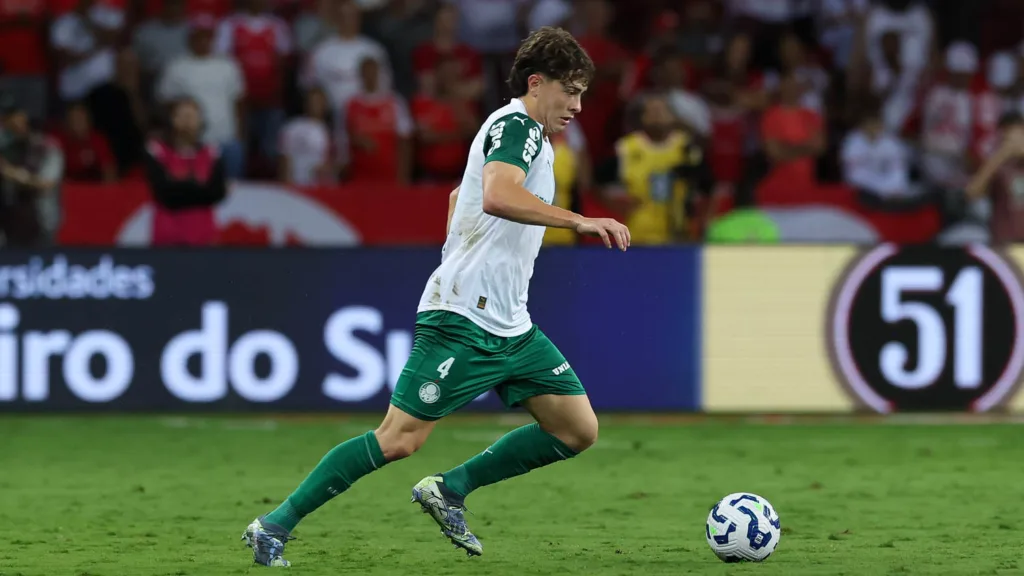 De quarta opção a destaque: Giay, do Palmeiras, aproveita chance e pode ganhar sequência