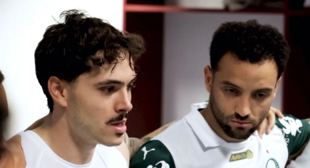 VÍDEO | Após vitória do Palmeiras contra Internacional, Maurício se emociona ao relembrar lesão: ‘Momento mais difícil da minha vida’ VÍDEO | Após vitória do Palmeiras contra Internacional, Maurício se emociona ao relembrar lesão: ‘Momento mais difícil da minha vida’