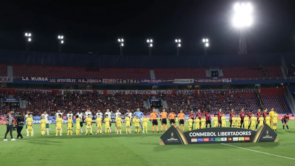 Cerro Porteño e Palmeiras no Paraguai (Foto: Cesar Greco/Palmeiras)