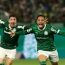 Vitor Roque comemora seu gol contra o São Paulo na Arena Barueri. (Foto: Cesar Greco/Palmeiras)