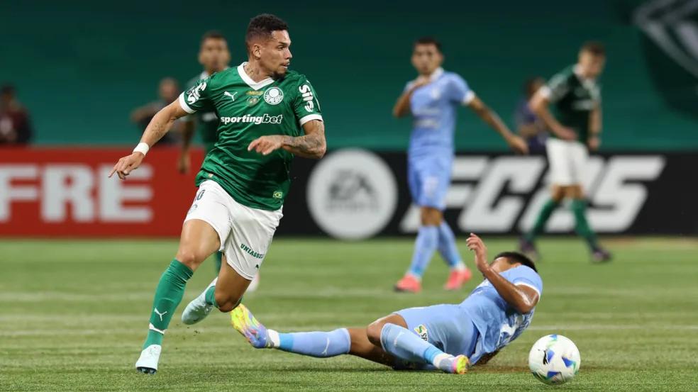 Paulinho durante partida entre Palmeiras e Sporting Cristal, no Allianz Parque (Foto: Cesar Greco/Palmeiras)
