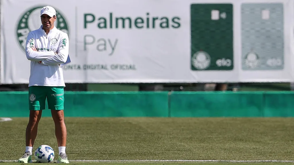 Abel Ferreira é o treinador mais vitorioso da história do Palmeiras com dez títulos (Foto: Cesar Greco/Palmeiras) Abel Ferreira é o treinador mais vitorioso da história do Palmeiras com dez títulos (Foto: Cesar Greco/Palmeiras)
