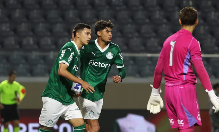 Thalys em ação pelo Palmeiras Sub-20 (Foto: Palmeiras/Divulgação)