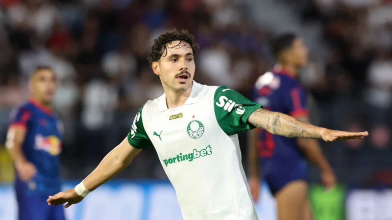 Mauricio comemora após marcar pelo Palmeiras contra Red Bull Bragantino (Foto: Cesar Greco/Palmeiras)