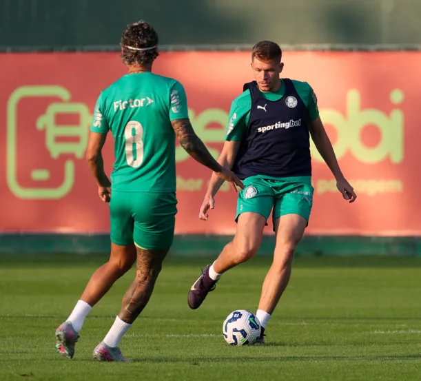 O zagueiro Bruno Fuchs durante treinamento na Academia de Futebol (Foto: Cesar Greco/Palmeiras/by Canon)

