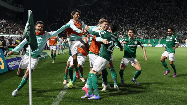 Palmeiras e São Paulo em ação pelo Campeonato Brasileiro (Foto: Cesar Greco/Palmeiras)