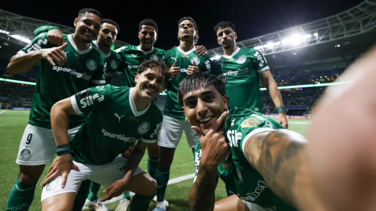 O jogador Facundo Torres, da SE Palmeiras, comemora seu gol contra a equipe do C Bolívar, durante partida válida pela fase de grupos, da Copa Libertadores, na arena Allianz Parque. (Foto: Cesar Greco/Palmeiras/by Canon)