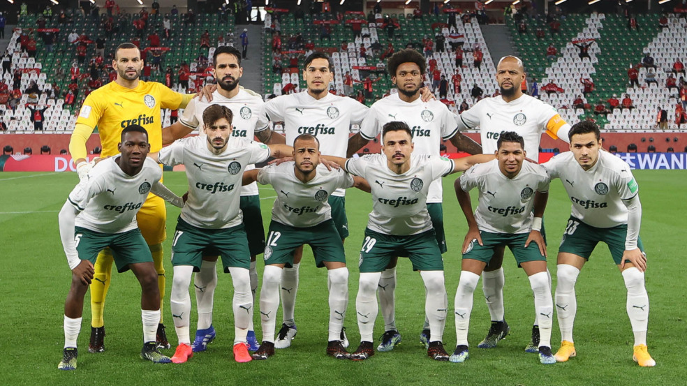 O time da SE Palmeiras, posa para foto em jogo contra a equipe do Al Ahly SC, durante partida válida pelo terceiro e quarto lugar, da Copa do Mundo de Clubes da FIFA 2020, no Estádio Education City. (Foto: Cesar Greco)
