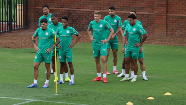 Escalação: Abel Ferreira tem elenco completo em treino do Palmeiras
