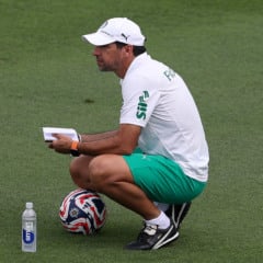 Resumo NP: Abel Ferreira indica permanência no Palmeiras até 2027