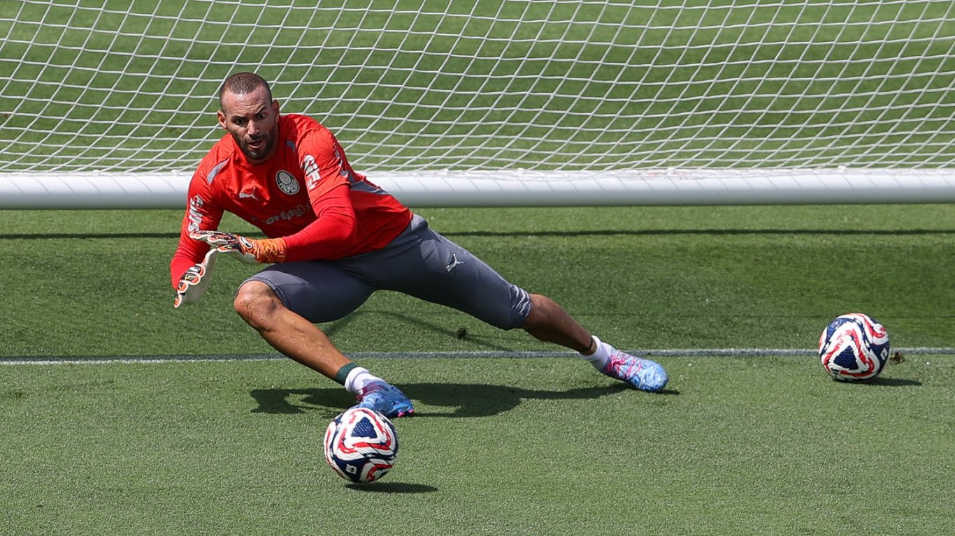 Palmeiras segue preparação para jogo contra Al Ahly e Weverton destaca: 'Favoritismo não vence jogo' - Nosso Palestra