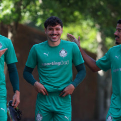 Os jogadores Felipe Anderson, Mauricio e Lucas Evangelista (E/D), da SE Palmeiras, durante treinamento, na Universidade da Carolina do Norte. (Foto: Cesar Greco/Palmeiras/by Canon)