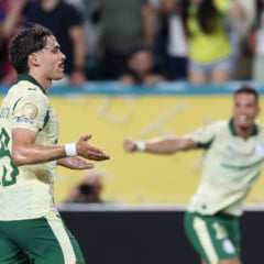 O jogador Mauricio, da SE Palmeiras, comemora seu gol contra a equipe do Inter Miami CF, durante partida válida pela fase de grupos, da Copa do Mundo de Clubes da FIFA, no Hard Rock Stadium. (Foto: Cesar Greco/Palmeiras/by Canon)