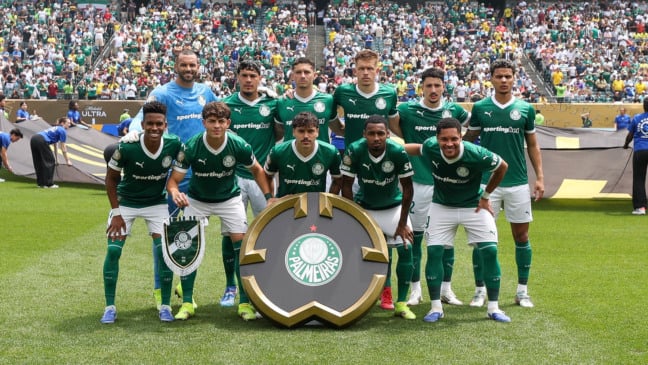 O time da SE Palmeiras, posa para foto em jogo contra a equipe do Botafogo FR, durante partida válida pela oitava de final, da Copa do Mundo de Clubes da FIFA, no Lincoln Financial Field. (Foto: Cesar Greco/Palmeiras/by Canon)
