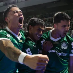 O jogador Joaquín Piquerez, da SE Palmeiras, comemora seu gol contra a equipe do SC Corinthians P, durante partida válida pela terceira rodada, do Campeonato Brasileiro, Série A, na Arena Barueri. (Foto: Cesar Greco/Palmeiras/by Canon)