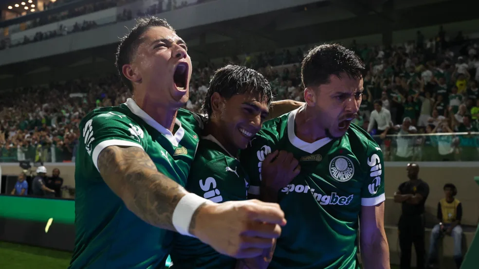 O jogador Joaquín Piquerez, da SE Palmeiras, comemora seu gol contra a equipe do SC Corinthians P, durante partida válida pela terceira rodada, do Campeonato Brasileiro, Série A, na Arena Barueri. (Foto: Cesar Greco/Palmeiras/by Canon)