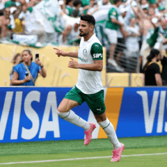 Flaco López em ação pelo Palmeiras na Copa do Mundo de Clubes (Foto: Libertadores) 