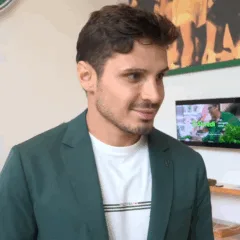 VÍDEO | Raphael Veiga comenta expectativa para Copa do Mundo de Clubes com Palmeiras: 'Fizemos por merecer'