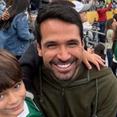 Luan, ex-zagueiro do Palmeiras, assiste partida contra Porto: 'Desfrutando como torcedor'