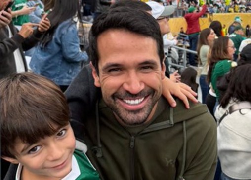 Luan, ex-zagueiro do Palmeiras, assiste partida contra Porto: 'Desfrutando como torcedor'