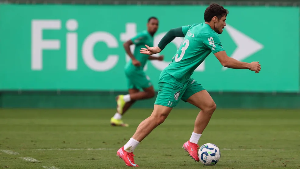 O jogador Raphael Veiga, da SE Palmeiras, durante treinamento, na Academia de Futebol. (Foto: Cesar Greco/Palmeiras/by Canon)