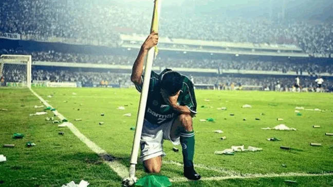Euller durante partida da Libertadores entre Palmeiras e Corinthians, em 2000 (Foto: Daniel Augusto Jr./Lance!)
