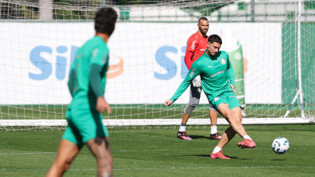 O jogador Emiliano Martínez, da SE Palmeiras, durante treinamento, na Academia de Futebol. (Foto: Cesar Greco/Palmeiras/by Canon)