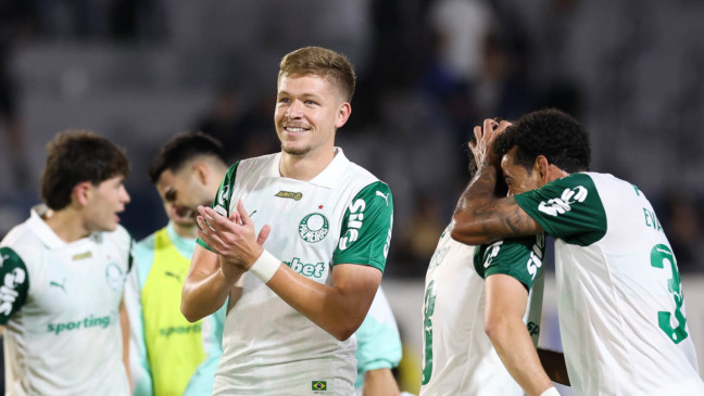 Palmeiras sinaliza desejo de adquirir Bruno Fuchs em definitivo